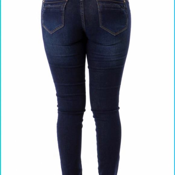 Clothes - Picture 2 of 3